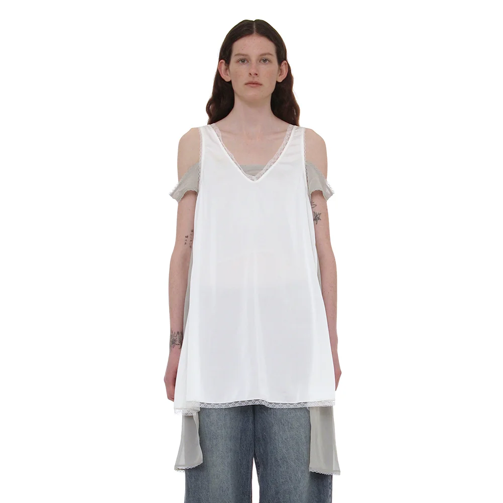 ASYMMETRIC LACE TRIM SLIP DRESS_WHITE