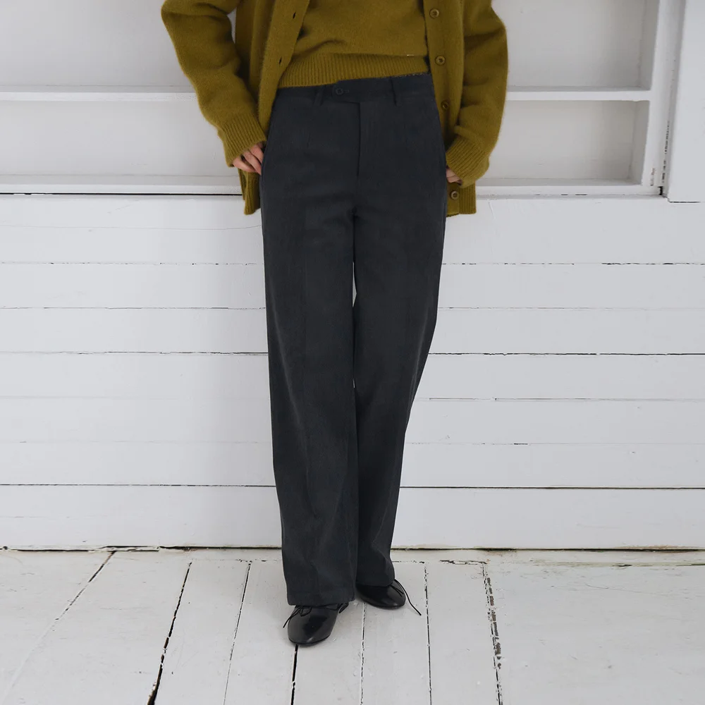 CORDUROY LOW BOAT PANTS (CHARCOAL)