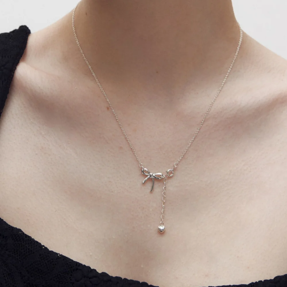 Ribbon heart drop necklace (2 colors)