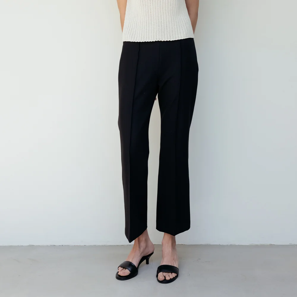 Comfort Tuck Bootscut Pants (Black)
