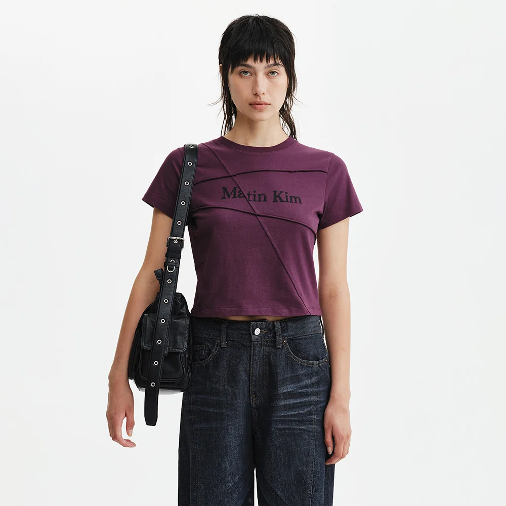 DIAGONAL CUT LOGO CROP TOP IN PURPLE