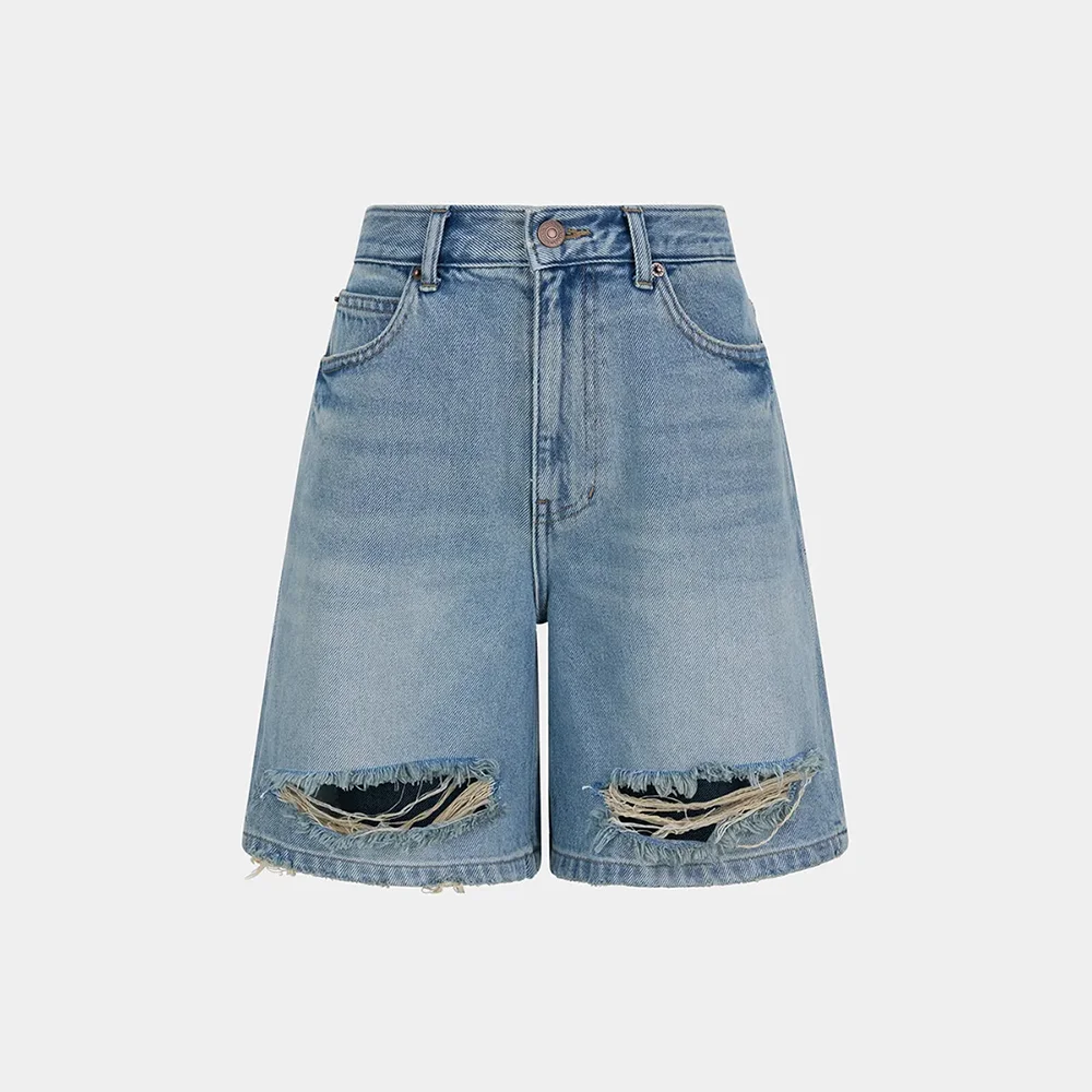 (W) DESTROYED WASHED DENIM SHORTS - LIGHT BLUE