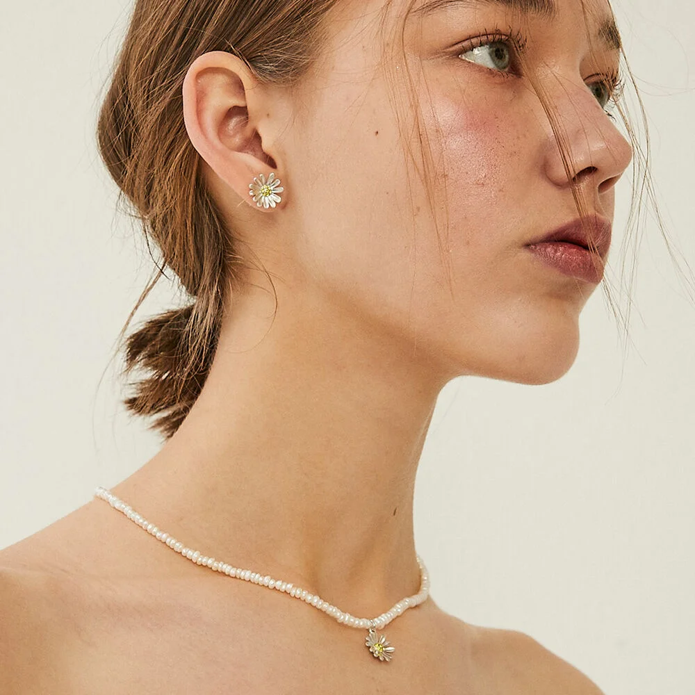 Mini Daisy Post Earring