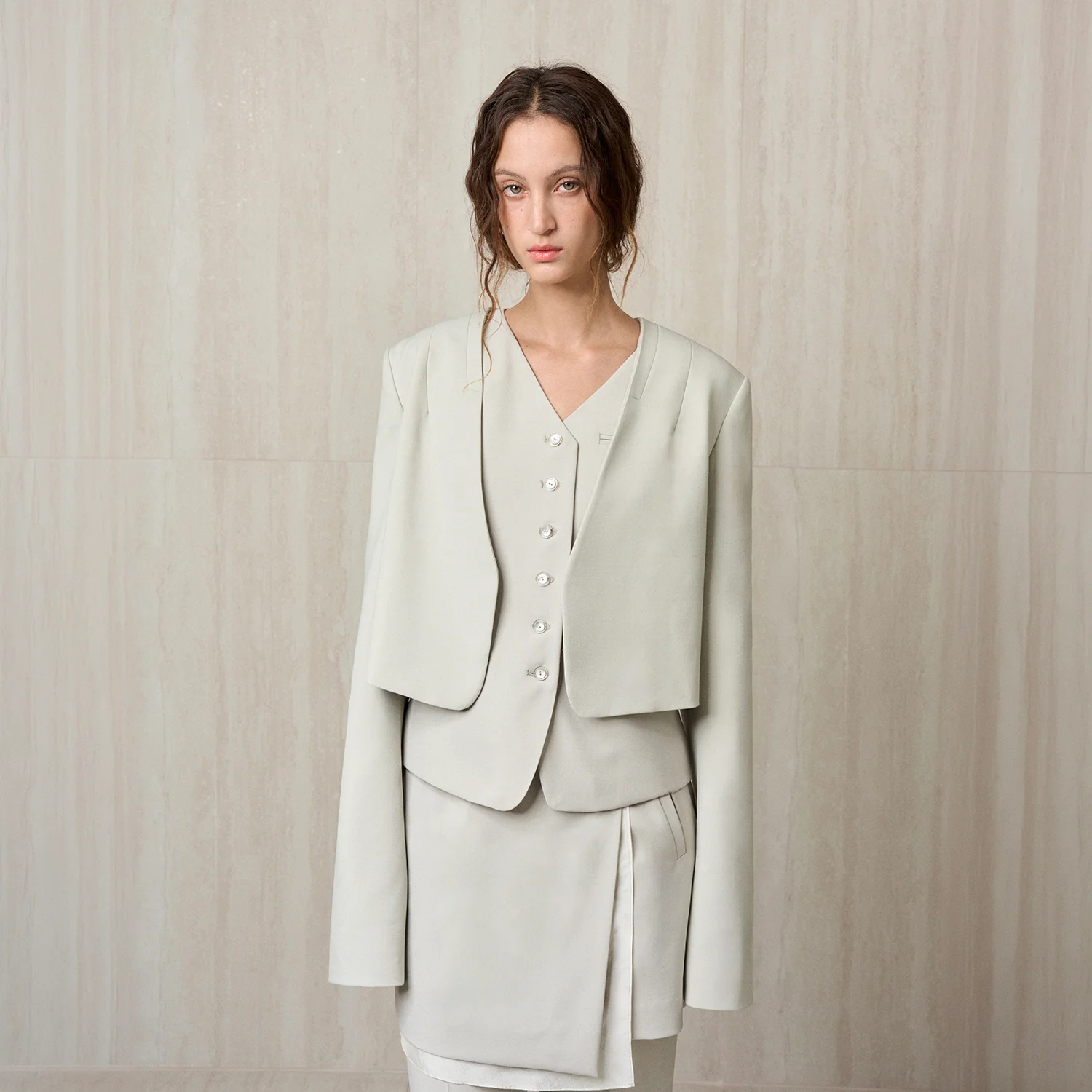 TAILORED CROPPED JACKET