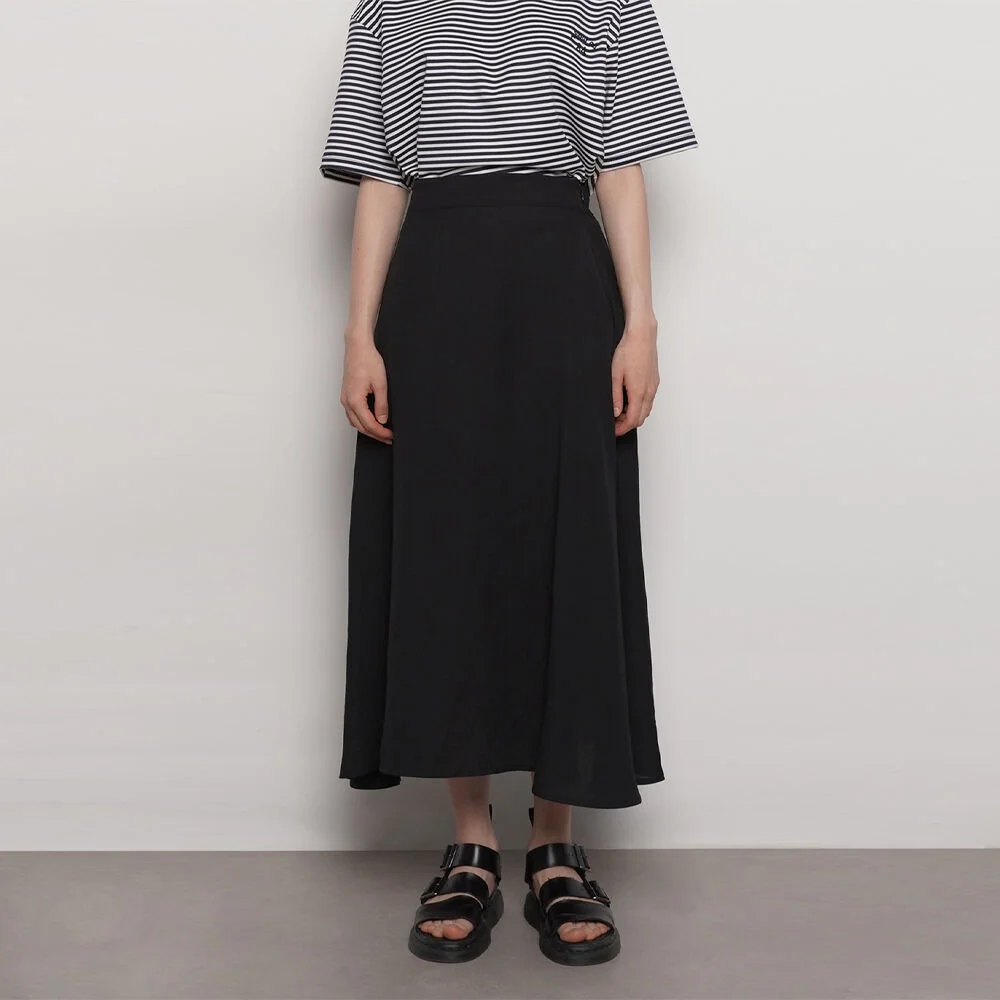 W27 tu iong flared skirt black