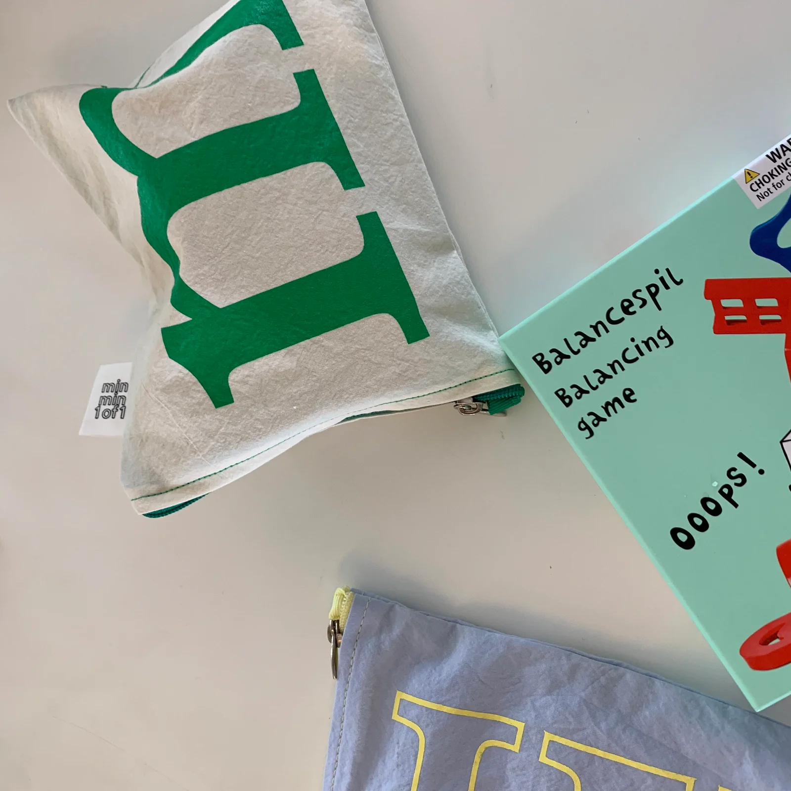 Color Pouch Cream Green