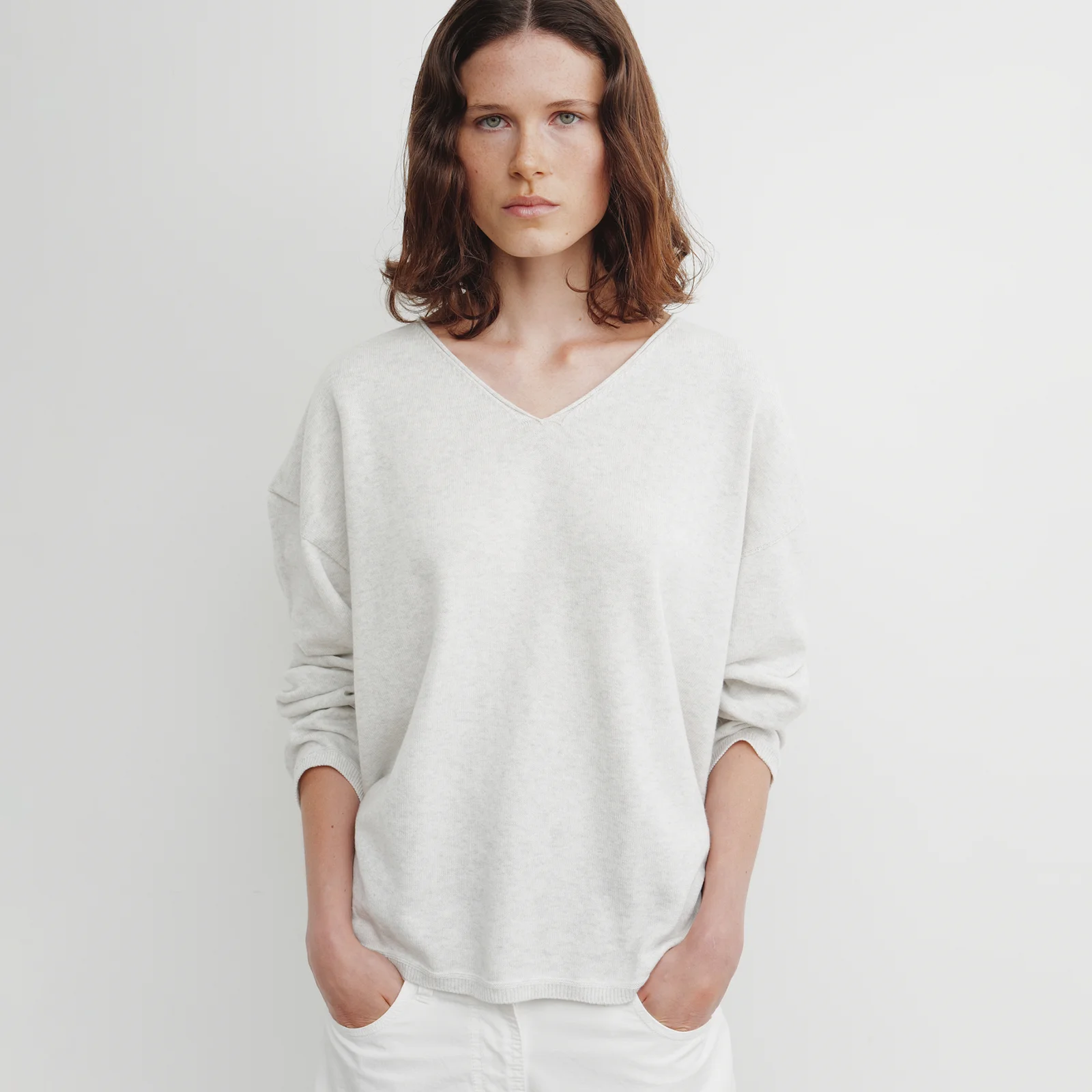 Cash V-Neck Knit (Melange Grey)