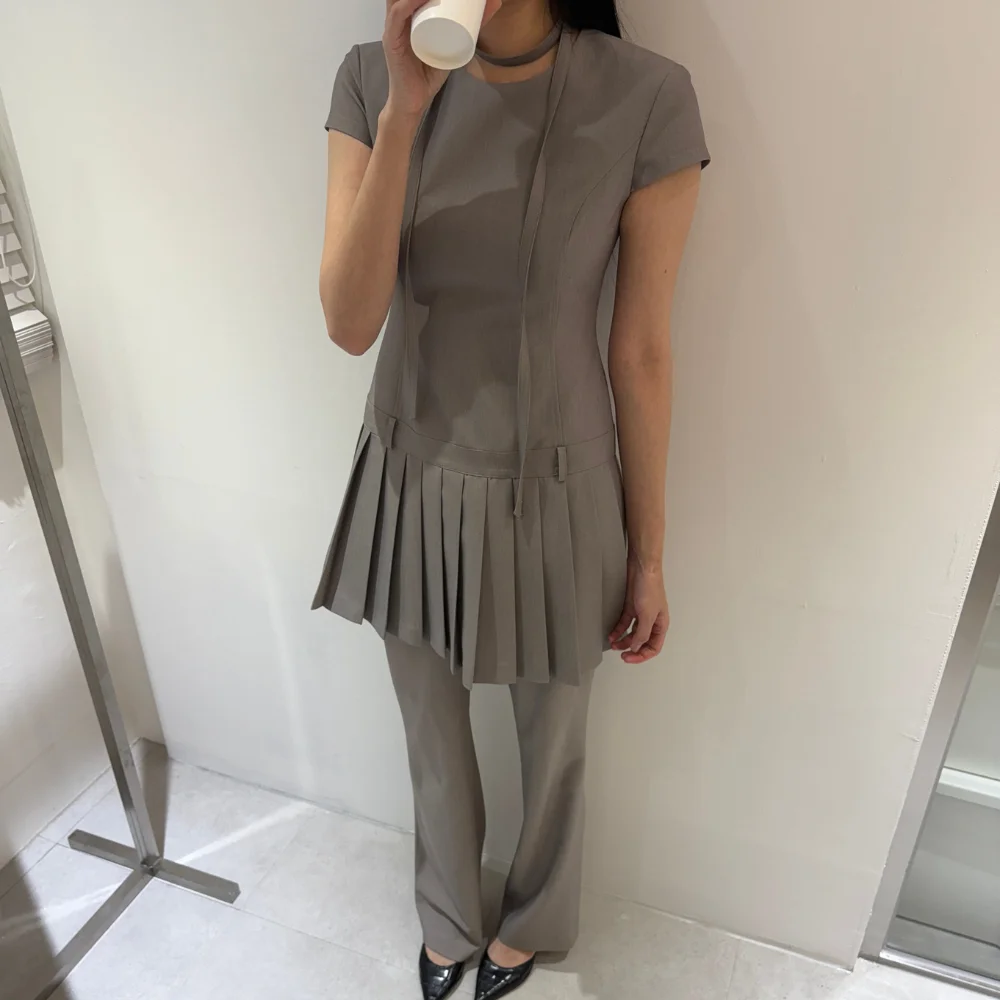 Back Bow Pleated Dress Top - Ash Beige