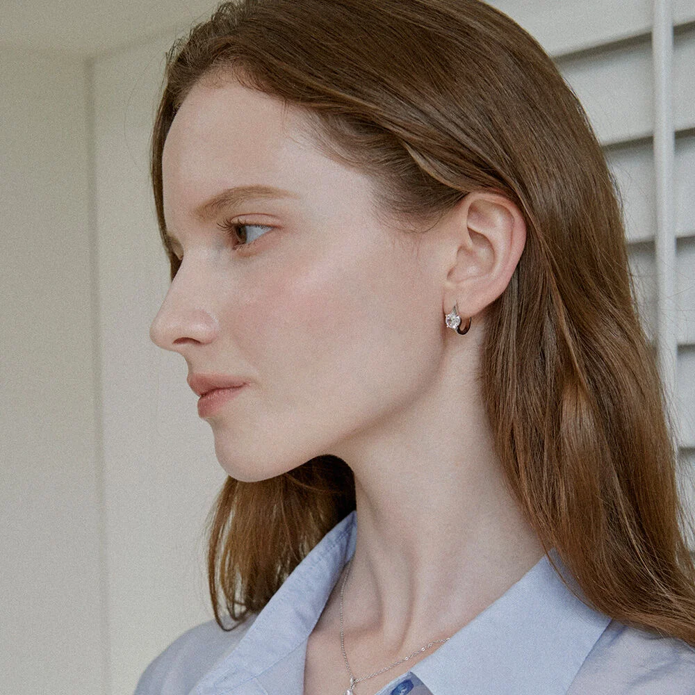Light Stone Earrings. EB1802