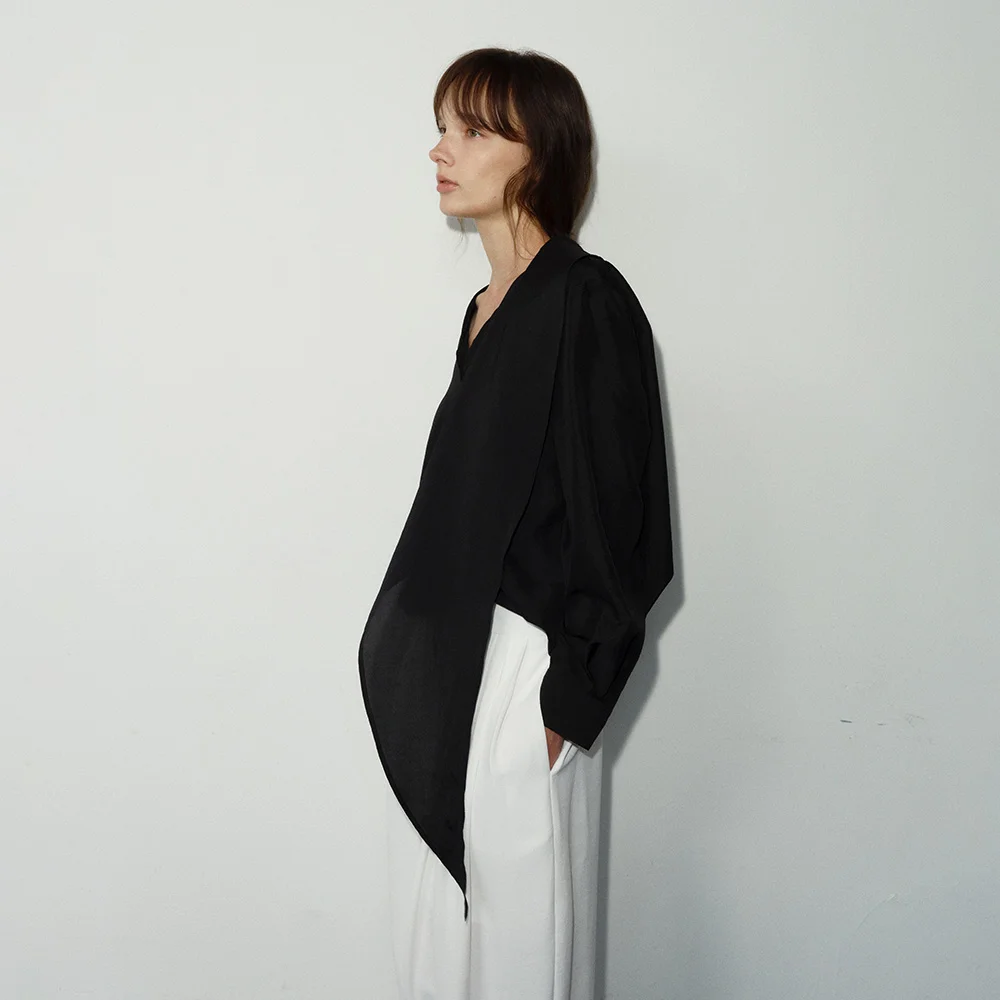 UNBAL DETAIL SCARF BLOUSE_BLACK