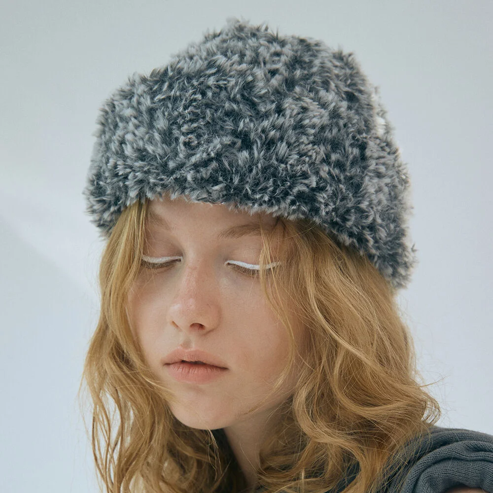 Fur beanie in Grey