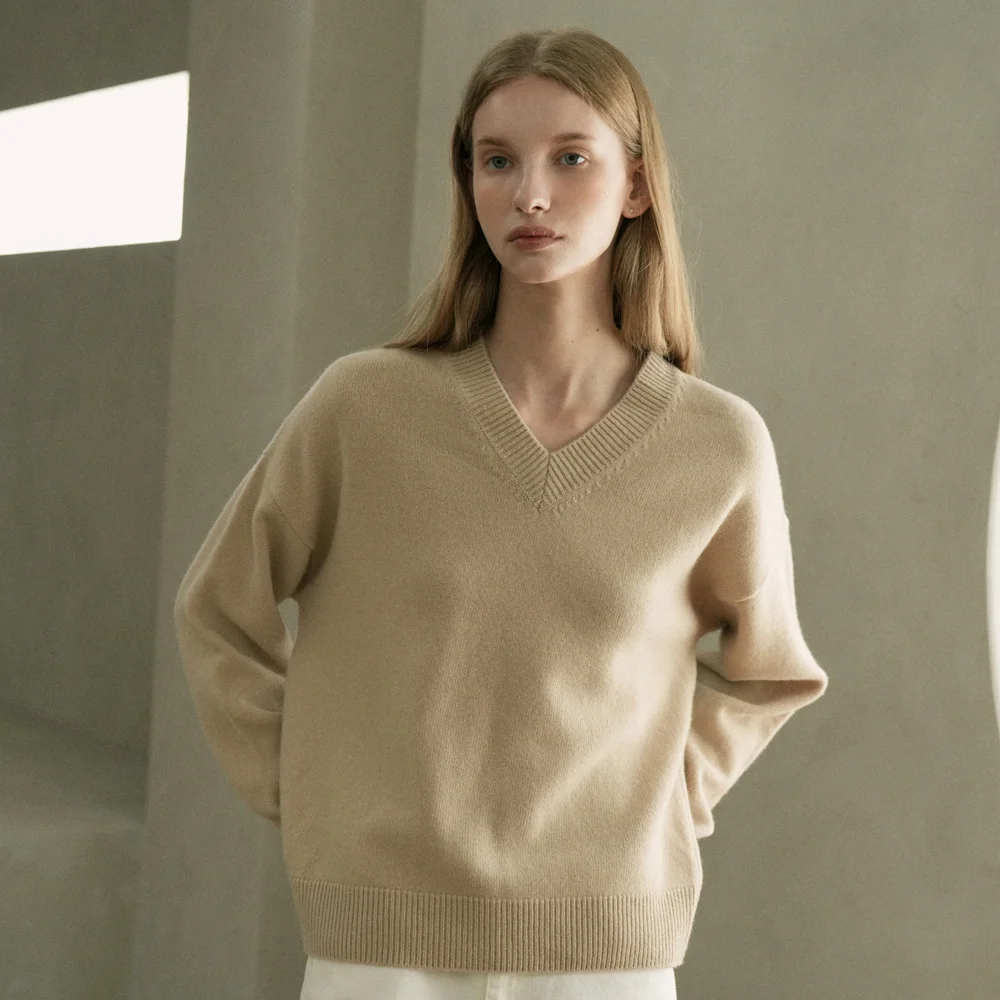 Merino Wool 100% V-neck Knit (beige)