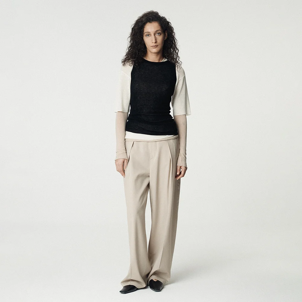 Weightless Wool Fitted Crew Neck Pullover_Champagne