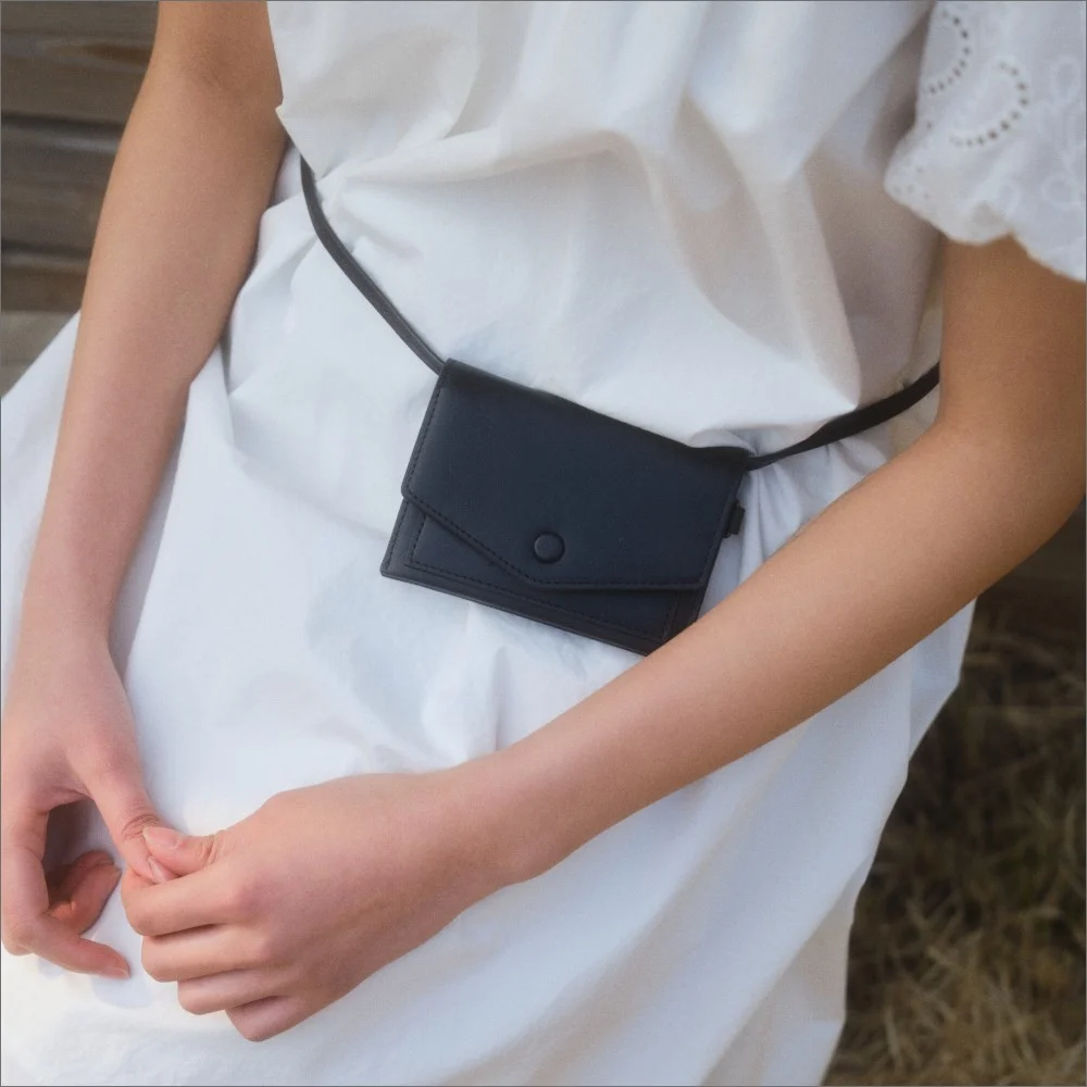 CITY MIRROR WALLET_BLACK