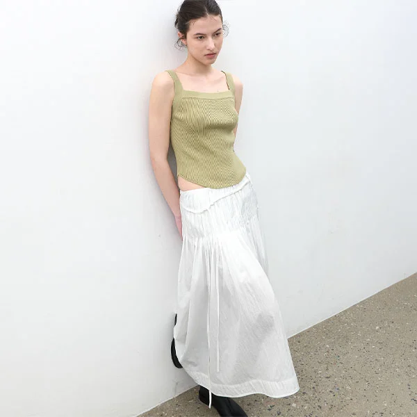 SQUARE NECK SLEEVELESS KNIT (T-7239)