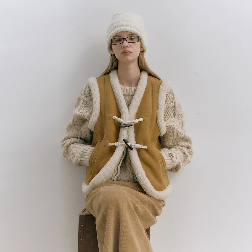 SUEDE MUSTANG VEST (camel beige)