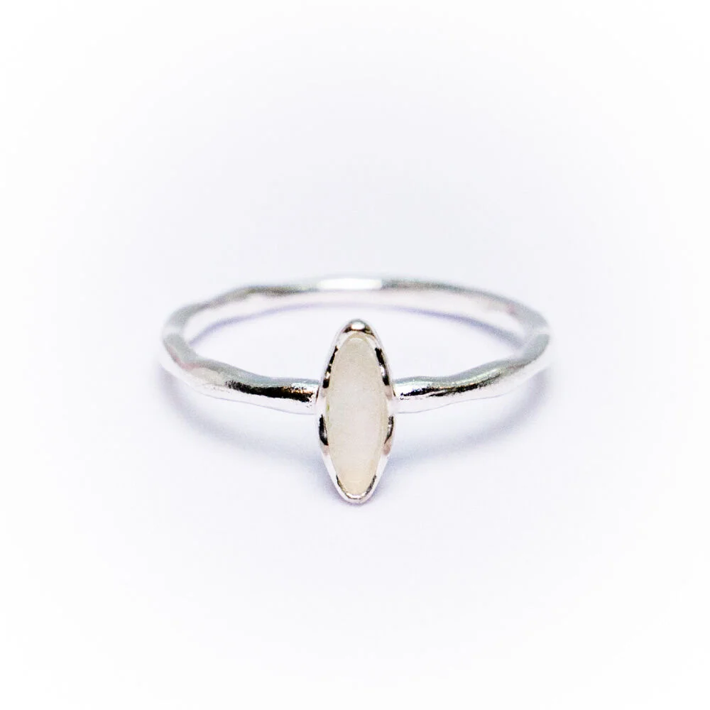 HR 179R_Rainbow Moonstone Ring (Silver 925)