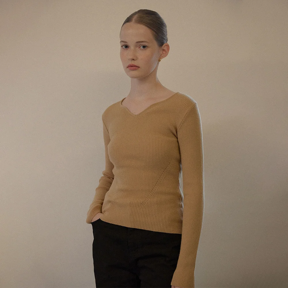 Heart Neck Ribbed Knit Top_Beige