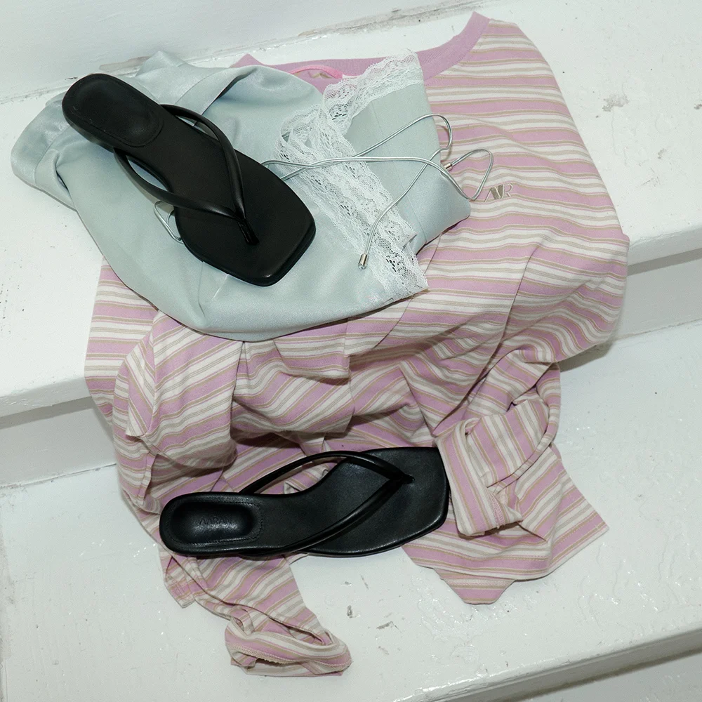 Soft strap middle flip flop_black