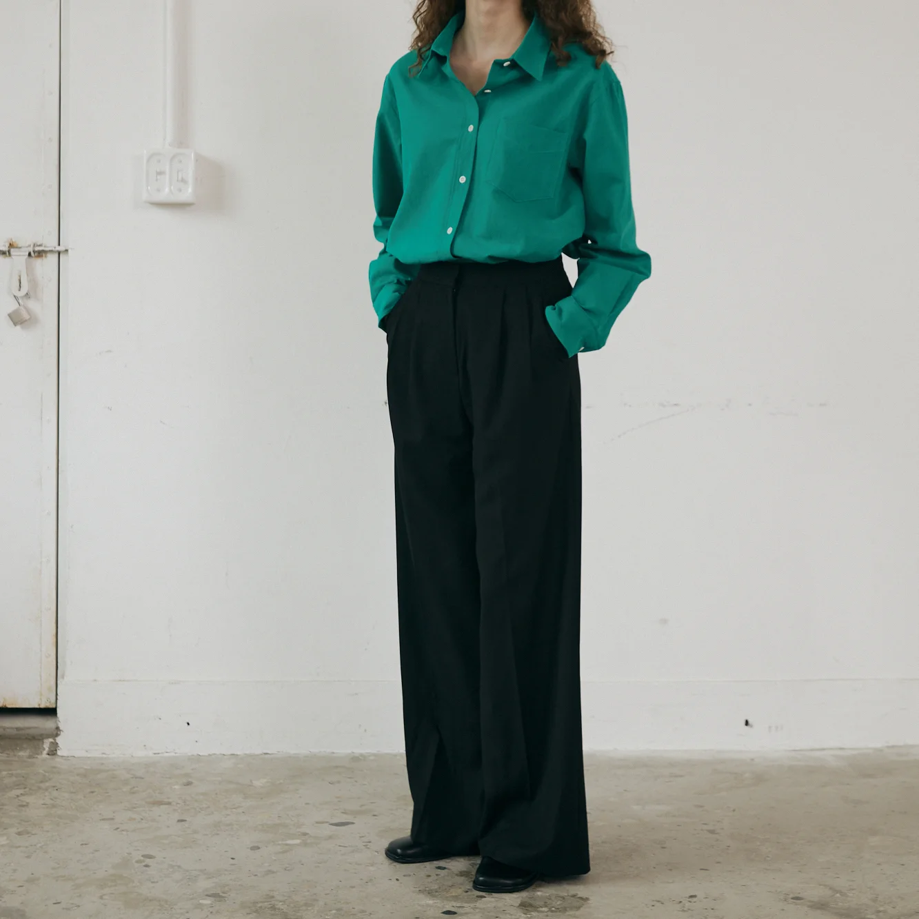 TRW slacks (Black)