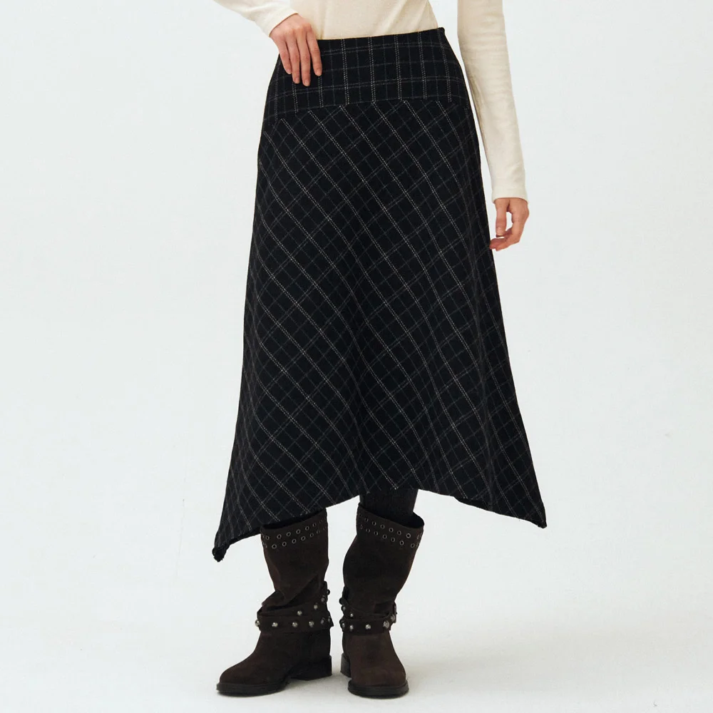 CHECK ASYMMETRICAL FLARED SKIRT