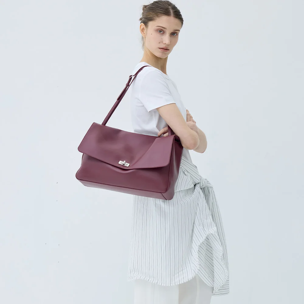 messenger BAG large - burgundy