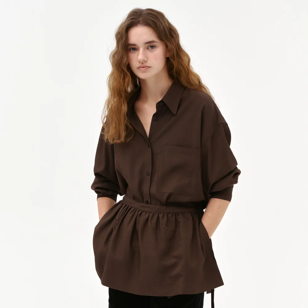 1次預訂 Amlie Loose-Fit Shirt -Skirt_espresso