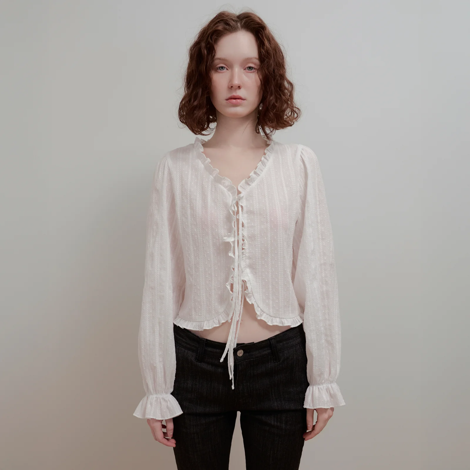 RUFFLE RIBBON BLOUSE - WHITE