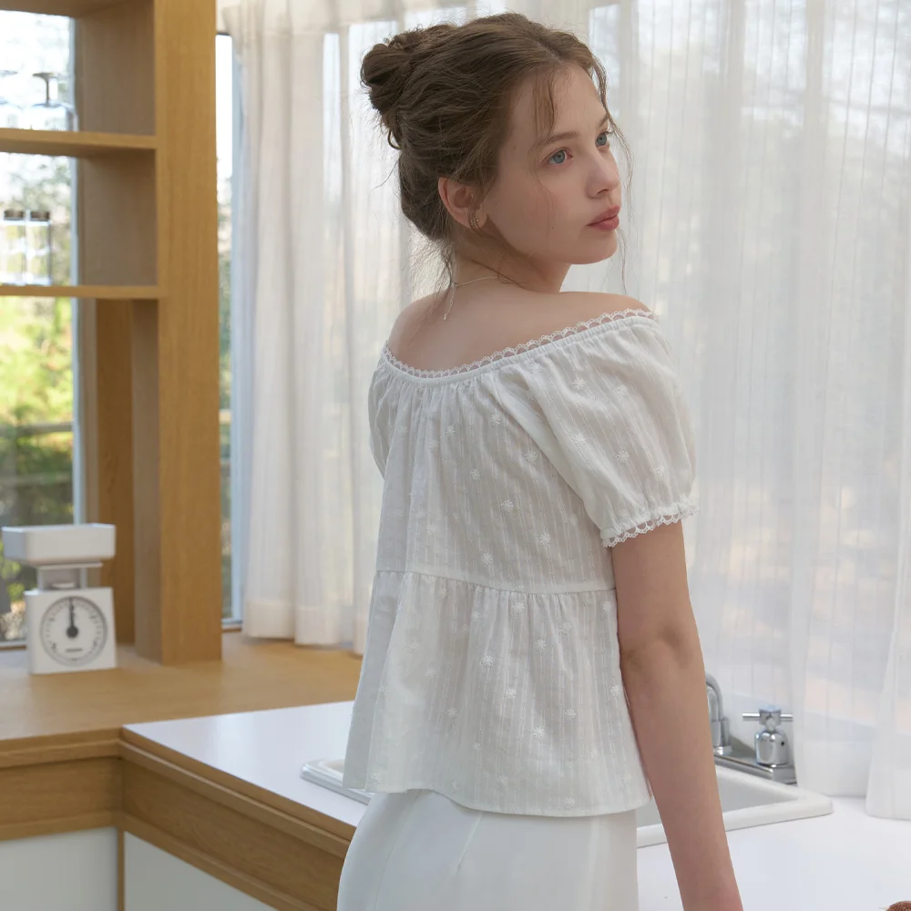 Sanne cap sleeve blouse (white flower)