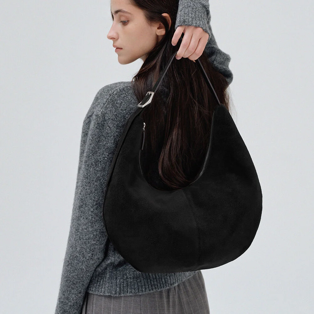 MOSSY HOBO BAG (SUEDE BLACK)