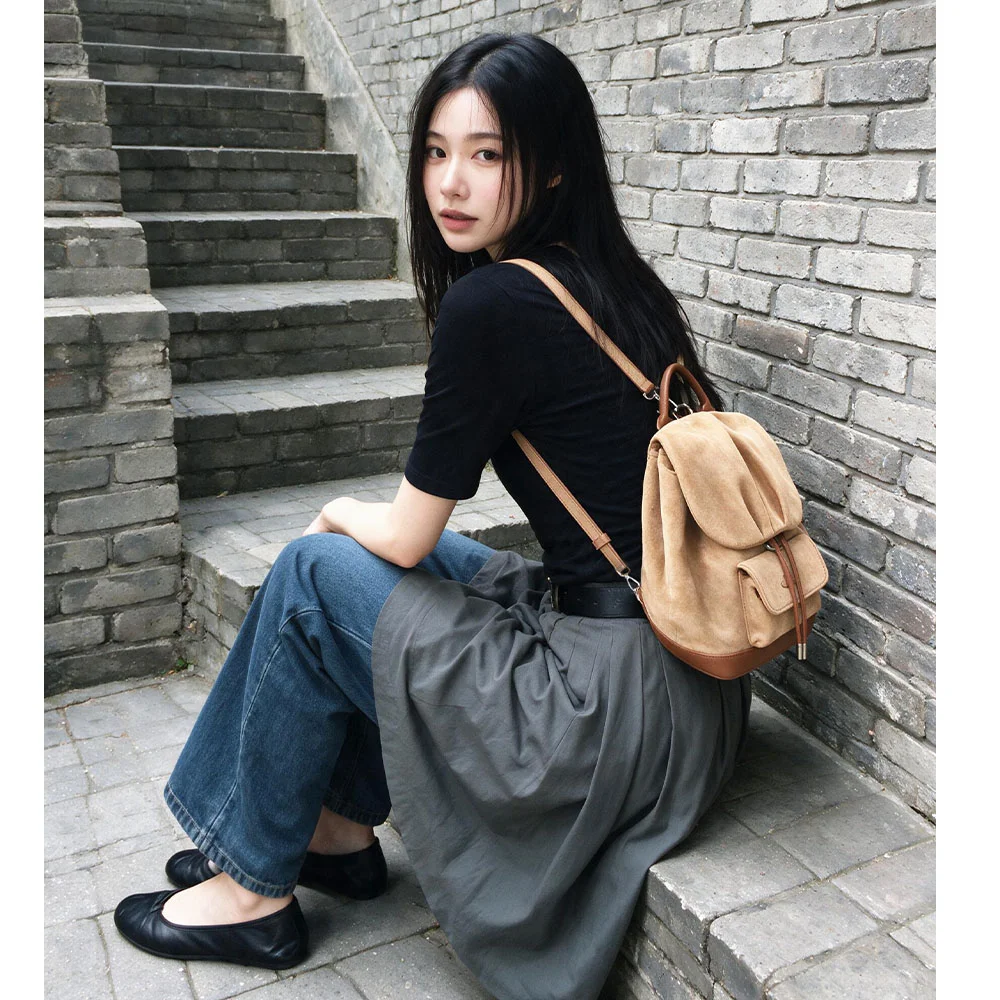 Suede shirring mini flap backpack _ Beige