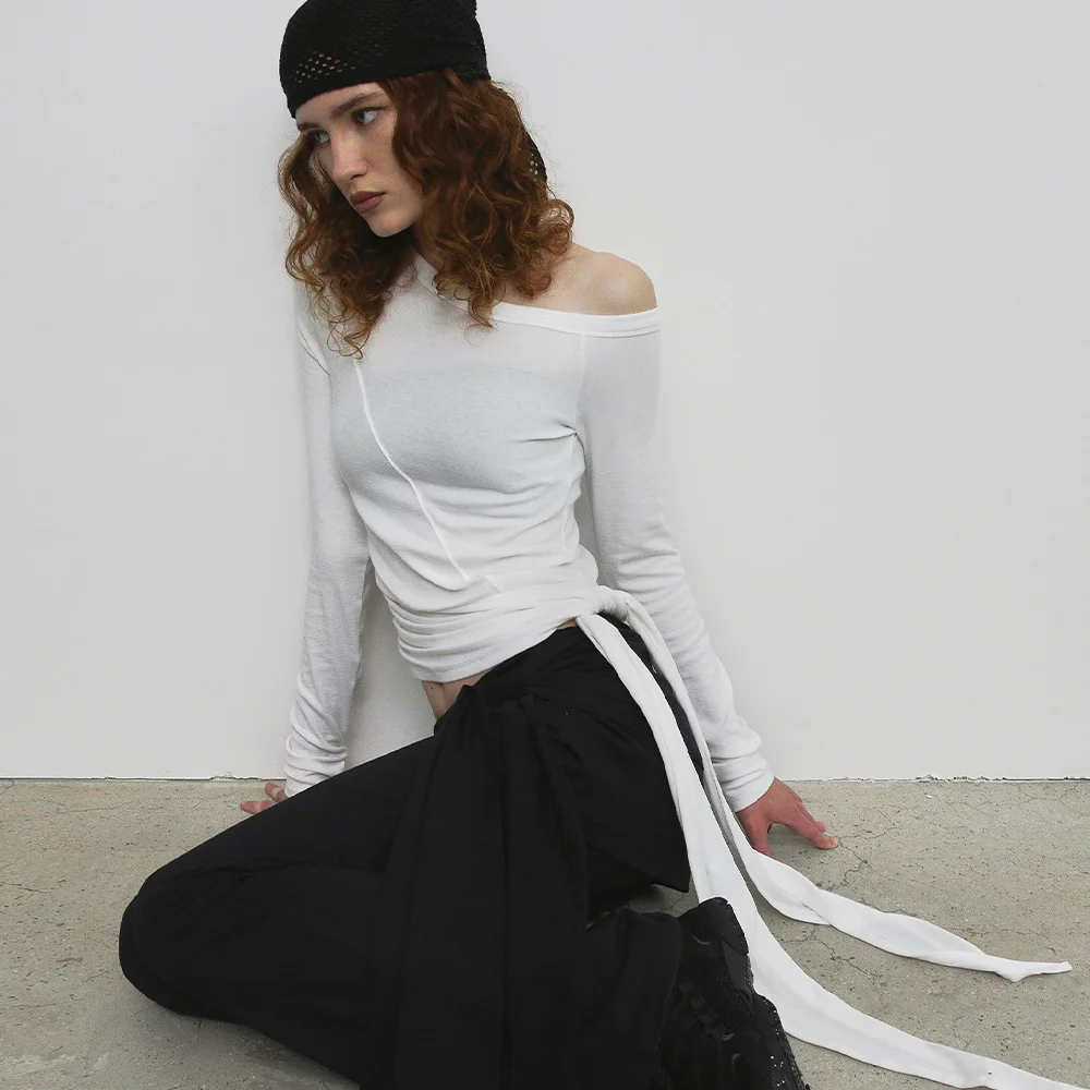 ONE SHOULDER UNBALANCED STRAP T-SHIRT_IVORY