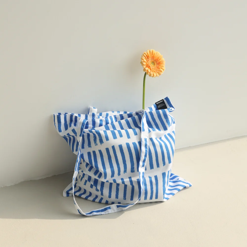 Caroline Corrigan 藝術家, Blue Dashes 輕盈 環保袋