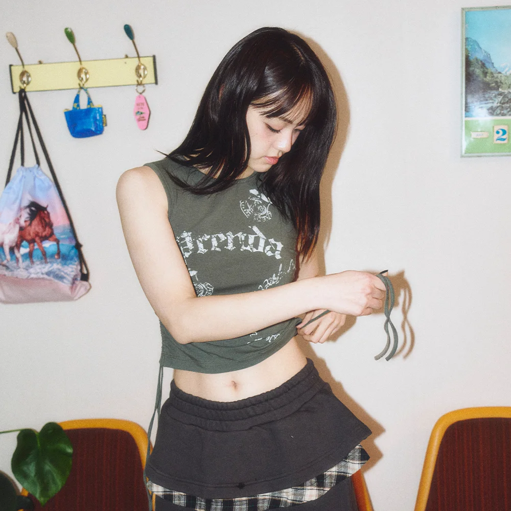 SIDE SHIRRING VINTAGE LOGO SLEEVE LESS KHAKI