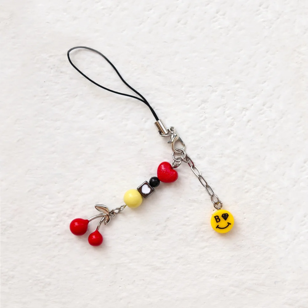Acrylic smile & cherry phone charm strap 亞克力 笑臉 & 櫻桃 手機吊飾 串珠 手機 鑰匙扣