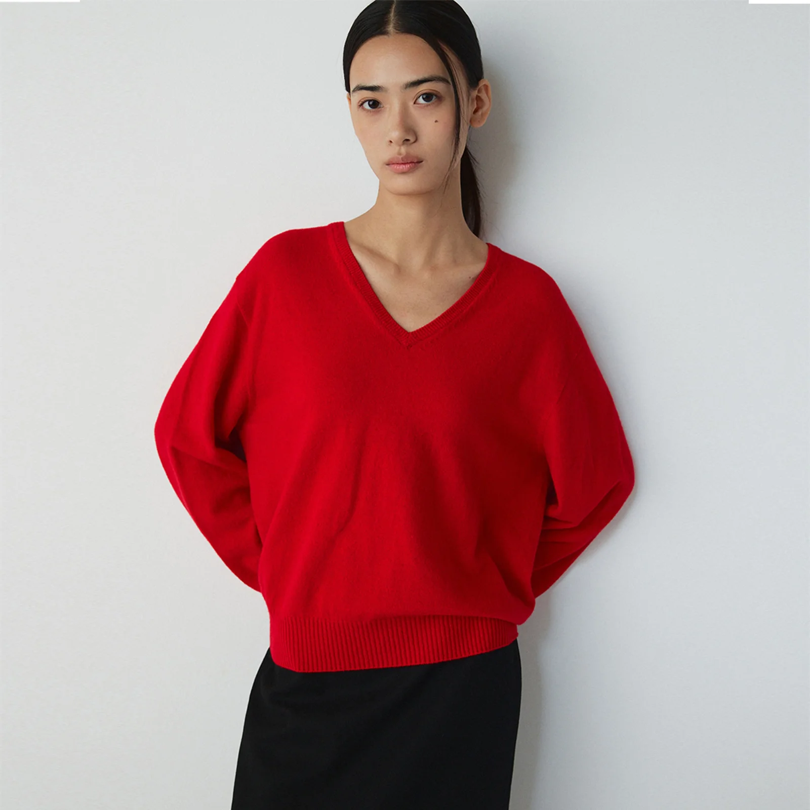 Wool V neck knit-Red