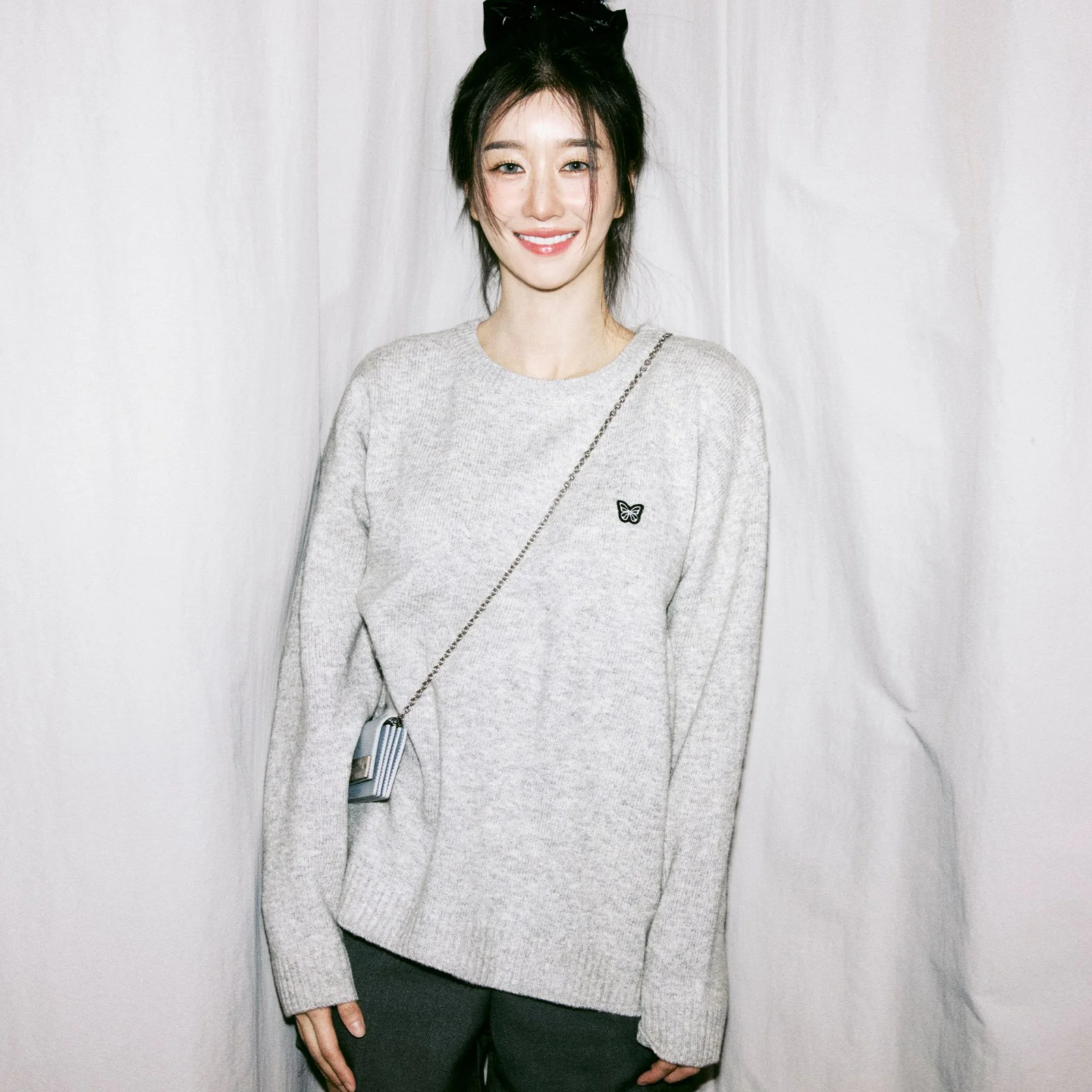 BUTTERFLY PATCH ROUND KNIT_2 COLOR