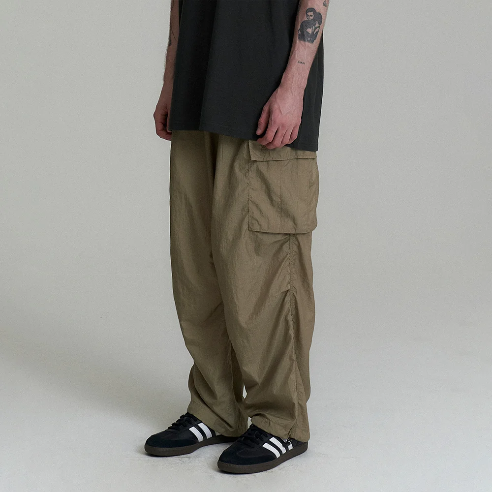 NYLON PIN-TUCK CARGO PANTS - BEIGE