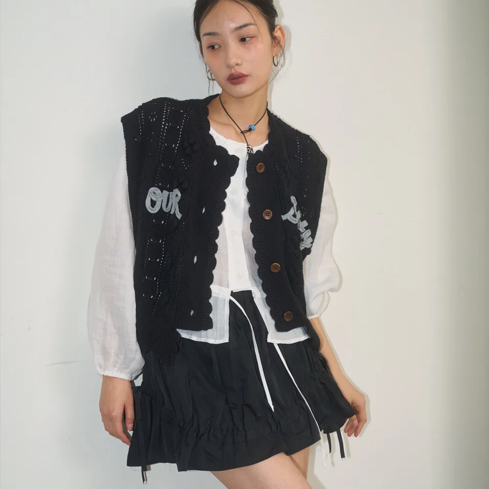 Frilly Mini Skirt / Black
