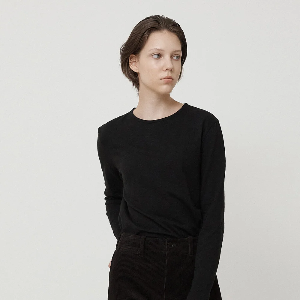 WOMAN ESSENTIAL LOGO TEE BLACK