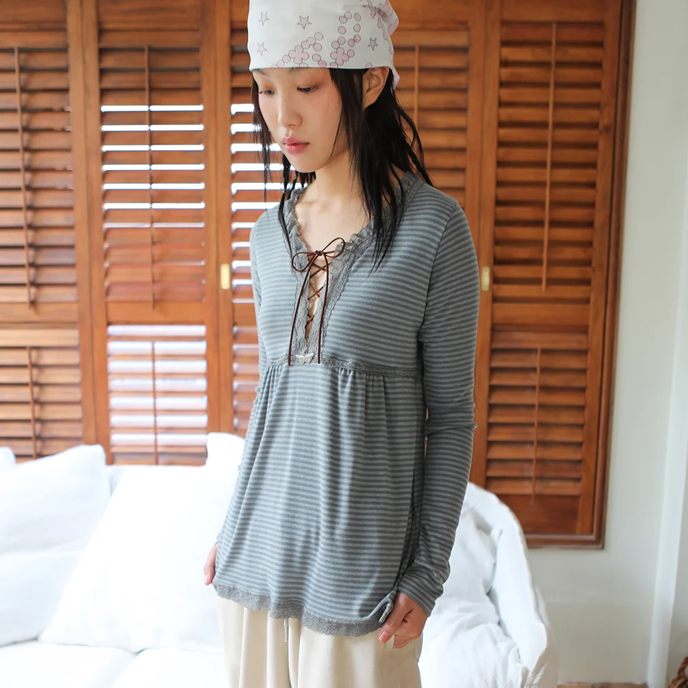 LACE TRIM LACE-UP TOP BLUE GRAY