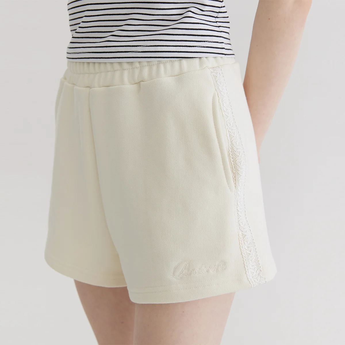 Lace Sweat Half Pants (cream)