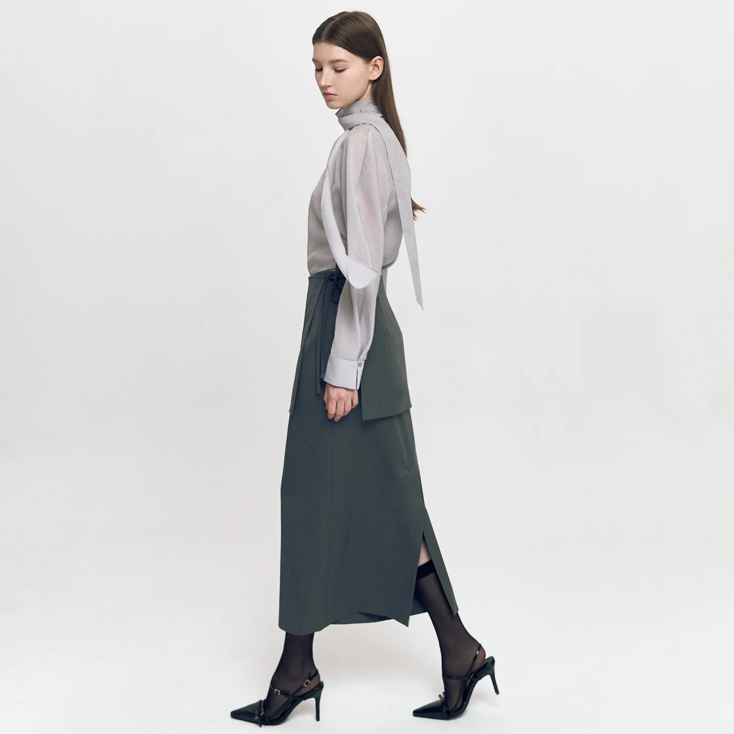 Gusset Sleeve High-neck Tie Blouse GRAYSH BLUE