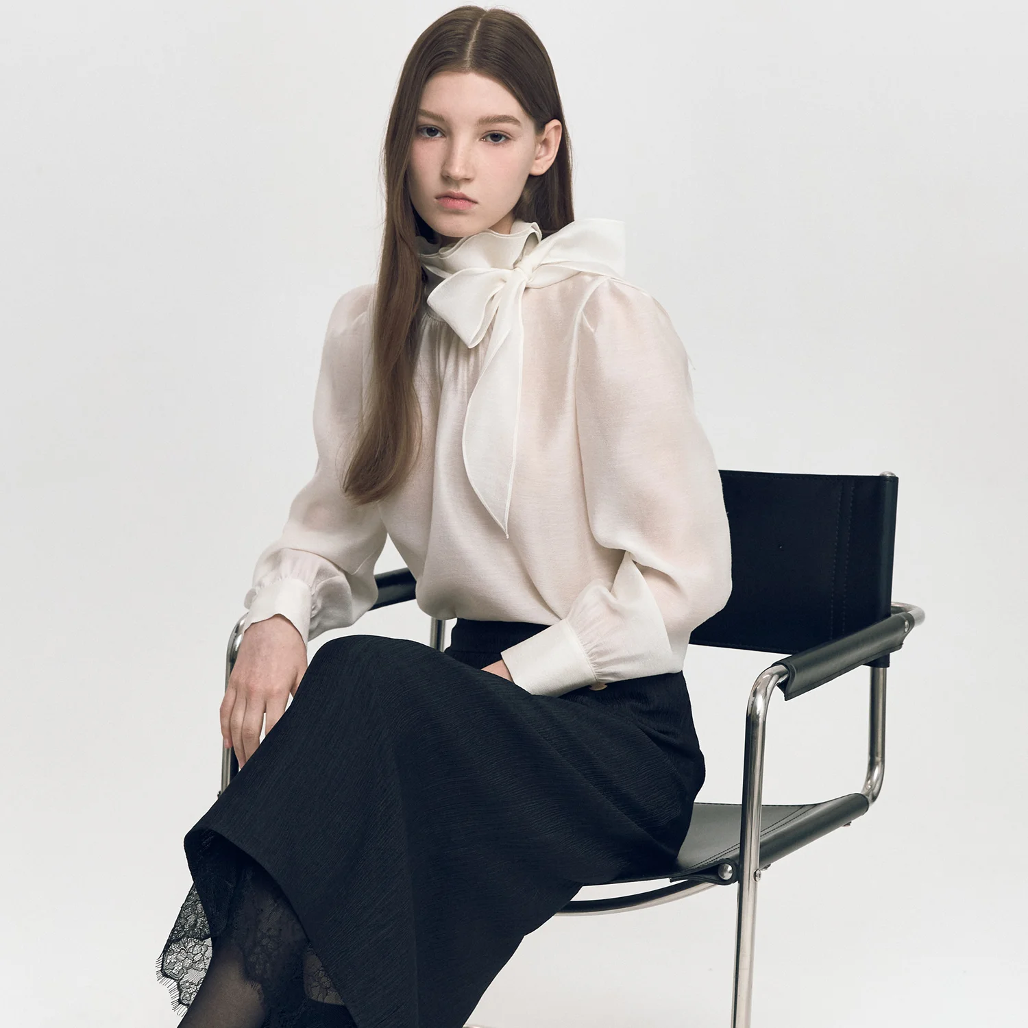 Roll collar Tie Blouse IVORY