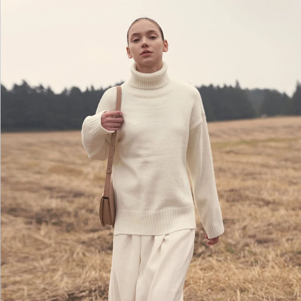 HARD WARM TURTLENECK KNIT_IVORY