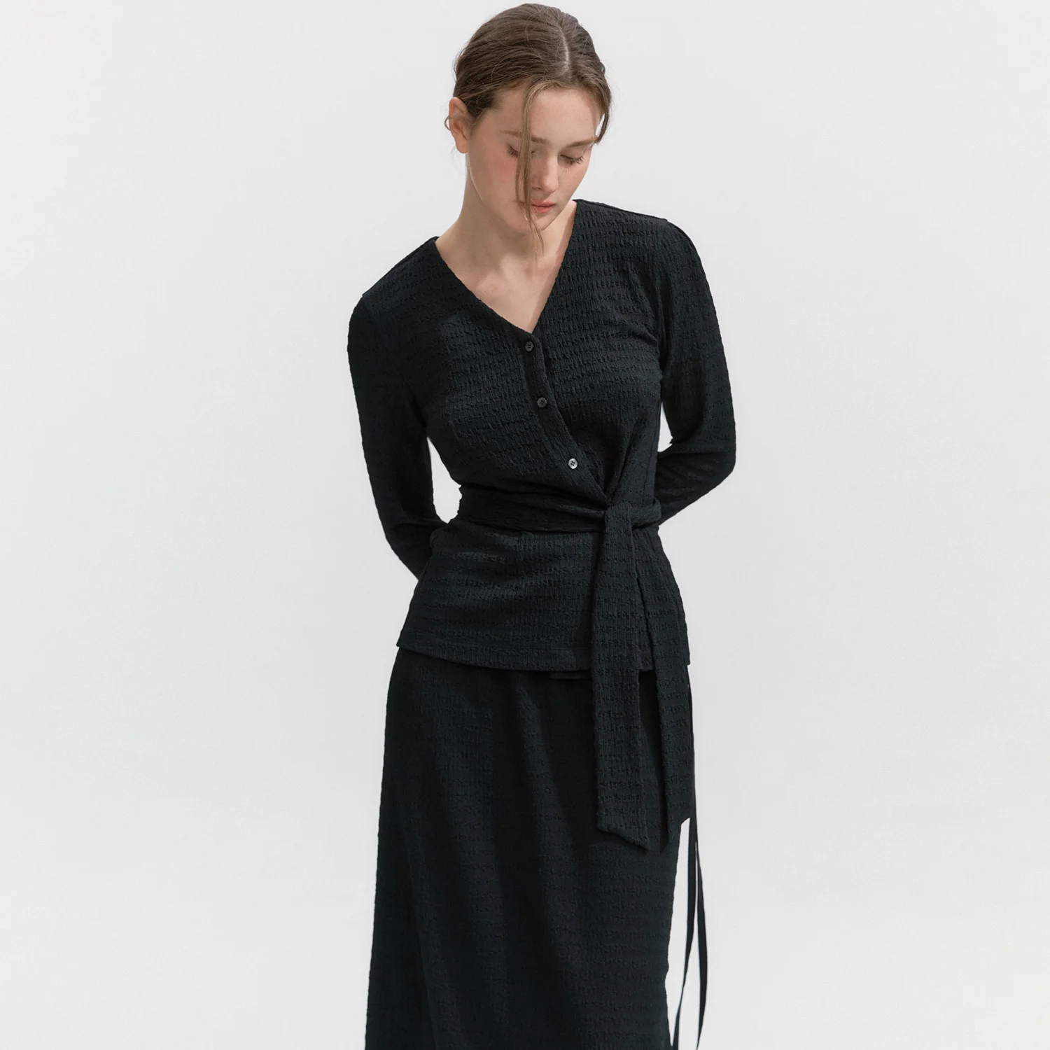 V-neck Cardigun Blouse BLACK