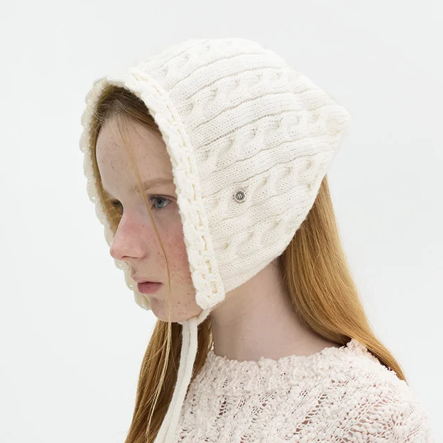 Knitting Kerchief - Ivory