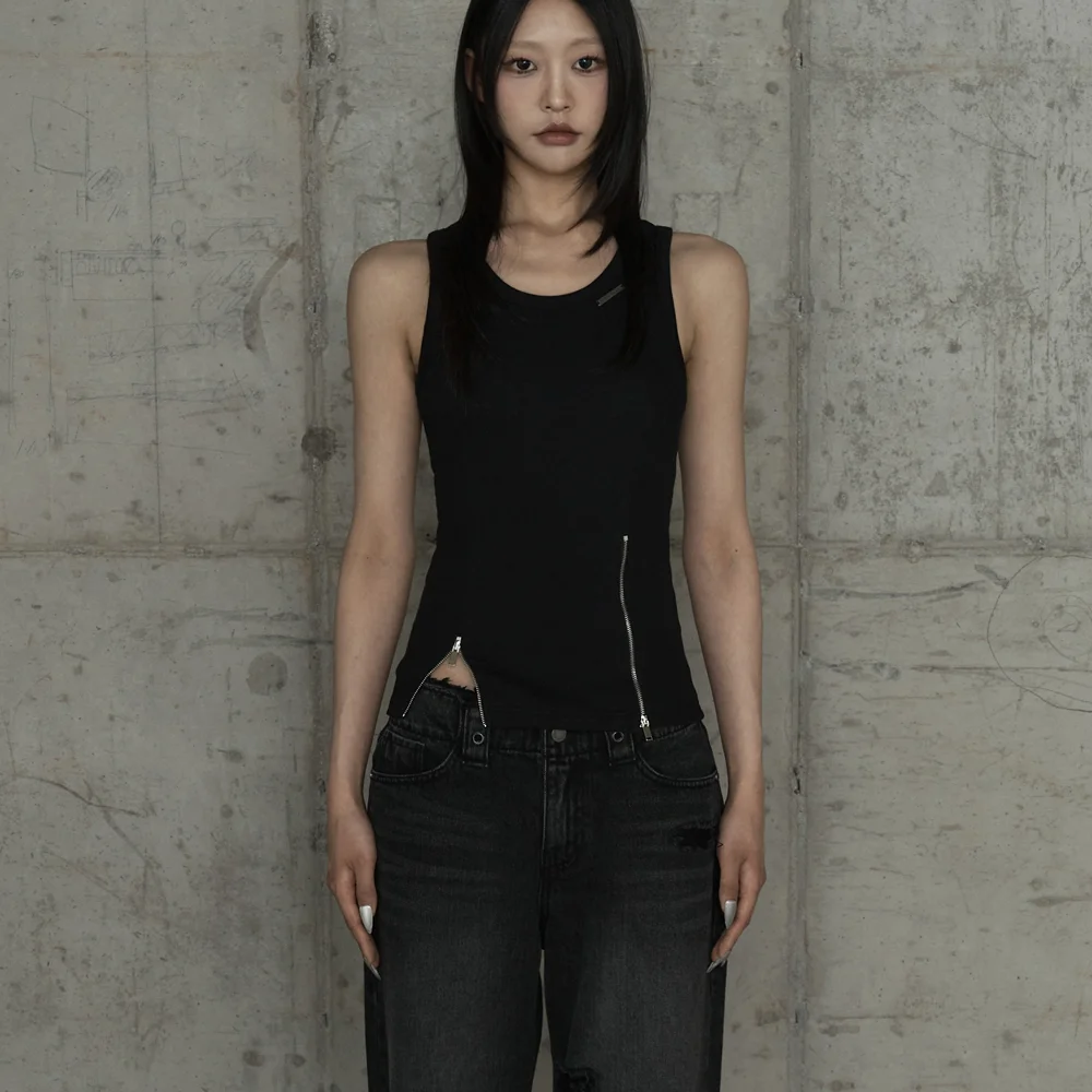 Unbal Panel Open Zipper Point Sleeve (Black)
