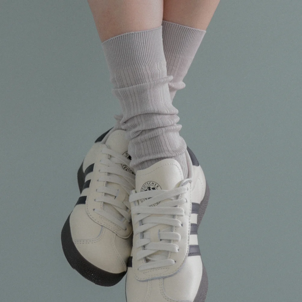 loose middle socks - light gray