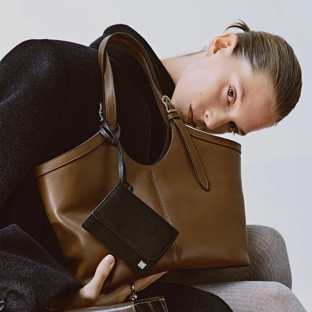 REV tote Medium A001-JF